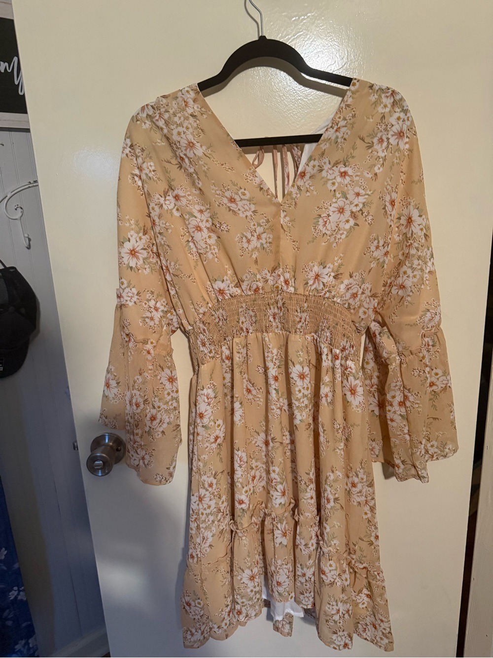 Women’s Floral, Romantic, Peasant, sleeved, tiered dress by Jollycode size L